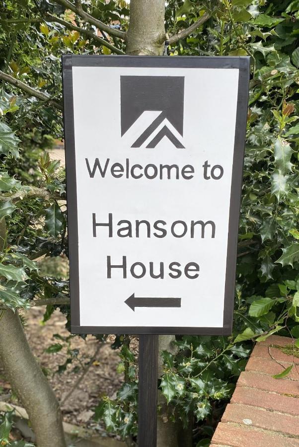 Hansom House Hinckley Exterior photo